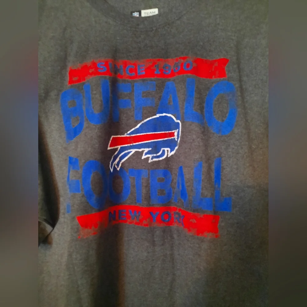 NFL New York Buffalo Bills Short Sleeve Graphic Tee Size 2XL T-Shirt - Picture 2 of 3